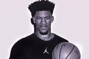 九游-巴特勒回归赛场，战术调整首场状态亮眼，RNG观众沸腾！的简单介绍