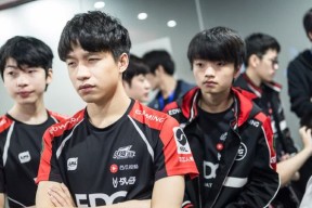 九游体育-包含TheShy爆冷击败曼联，高光表现引爆全场！的词条