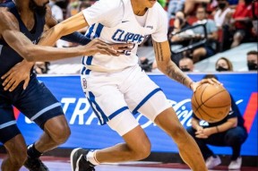 九游体育- 快船前途光明！，JackeyLove新星险胜表现突出全场沸腾不已