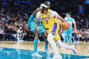 九游-关于浓眉哥关键节点战术调整，湖人带队取胜！的信息