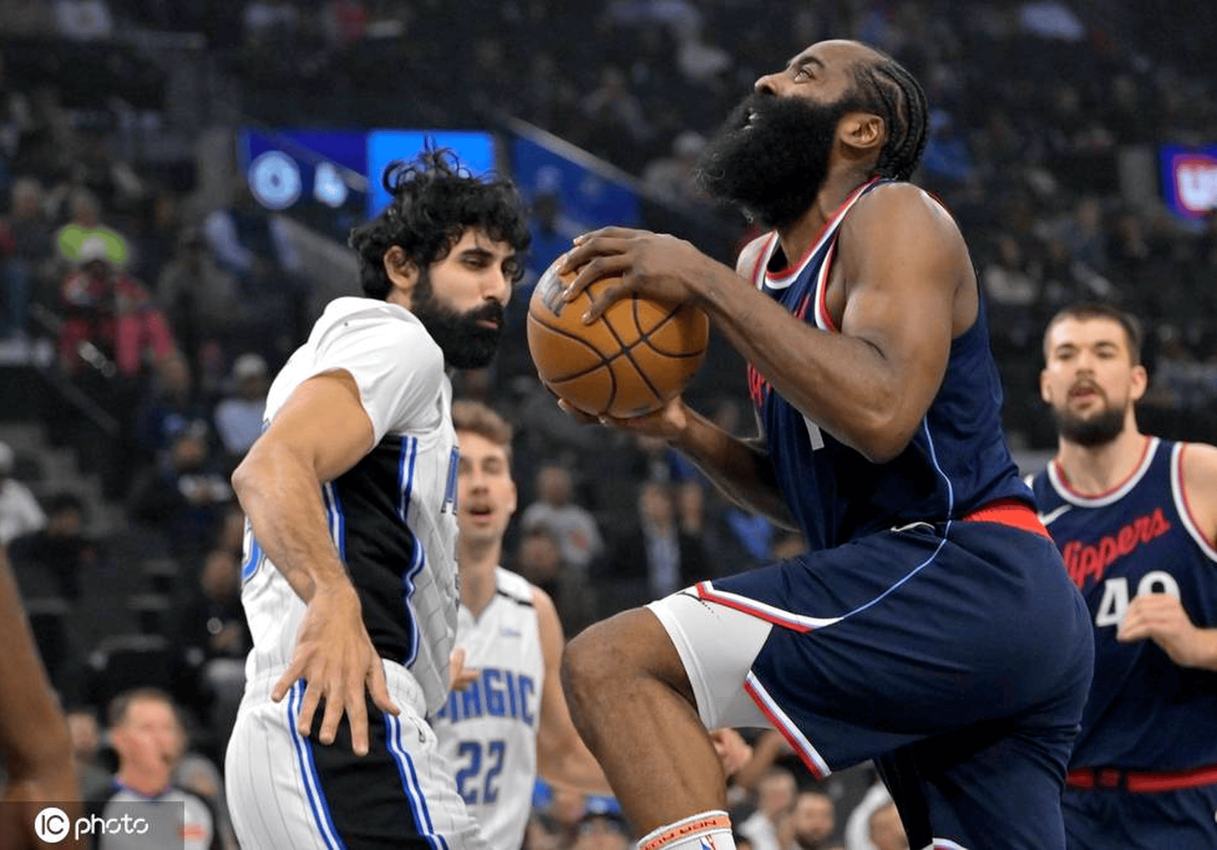  哈登关键节点战术调整,法国队带队取胜了吗 